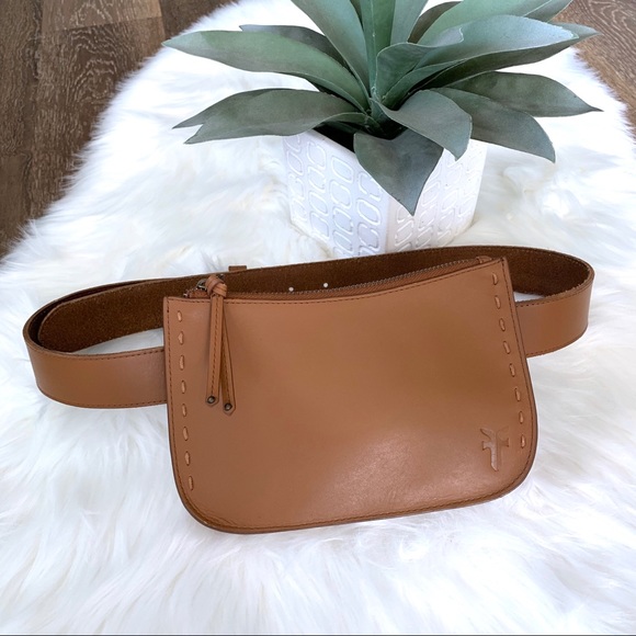 Frye Accessories - FRYE Fanny Pack Removable Belt Clutch Leather Sz L